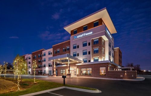 Hyatt_House_Auburn Hills-Night-Holiday-Exterior-0512-